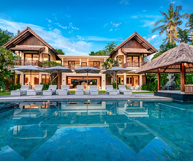 Seseh Beach Villas Beachfront 10 Bedroom Villa