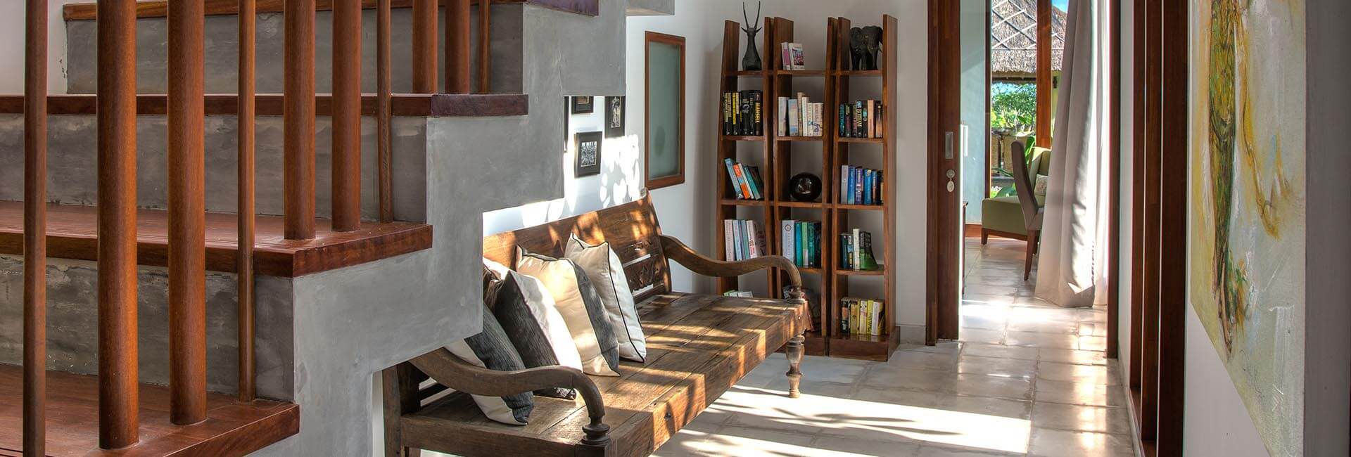 Seseh Beach Villa I - Hallway artwork