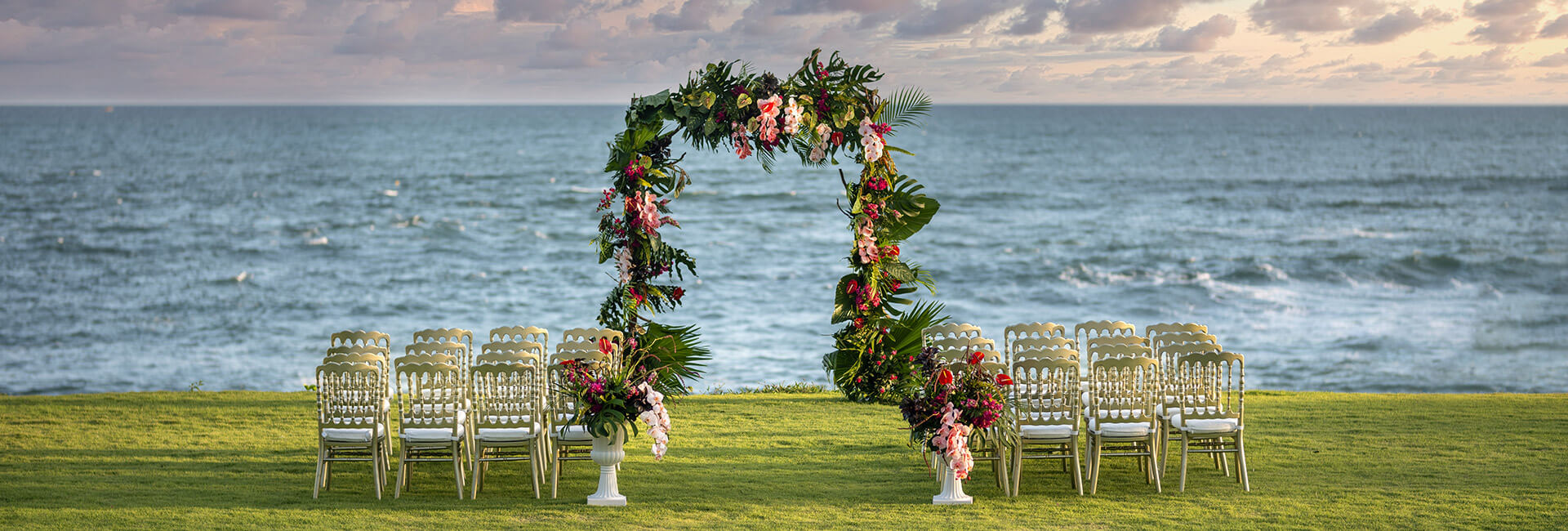 Seseh Beach Villas - beachfront wedding